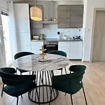 Aurora Appartement *
