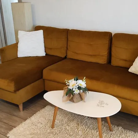 Aurora Apartment *