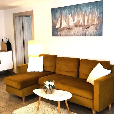 Aurora Apartment