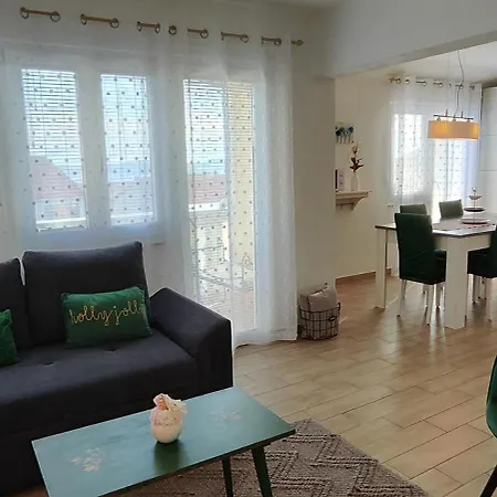Apartment Aurora *