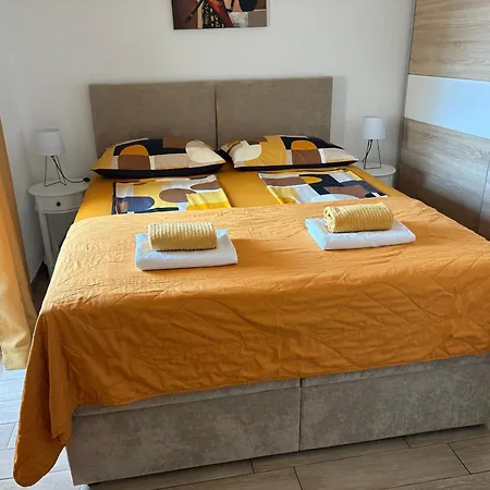 Aurora Apartmán *