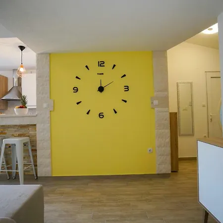 Aurora Apartment *