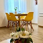Aurora Apartment